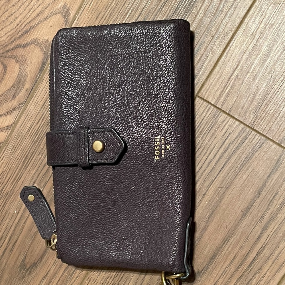Dark blue Fossil wallet